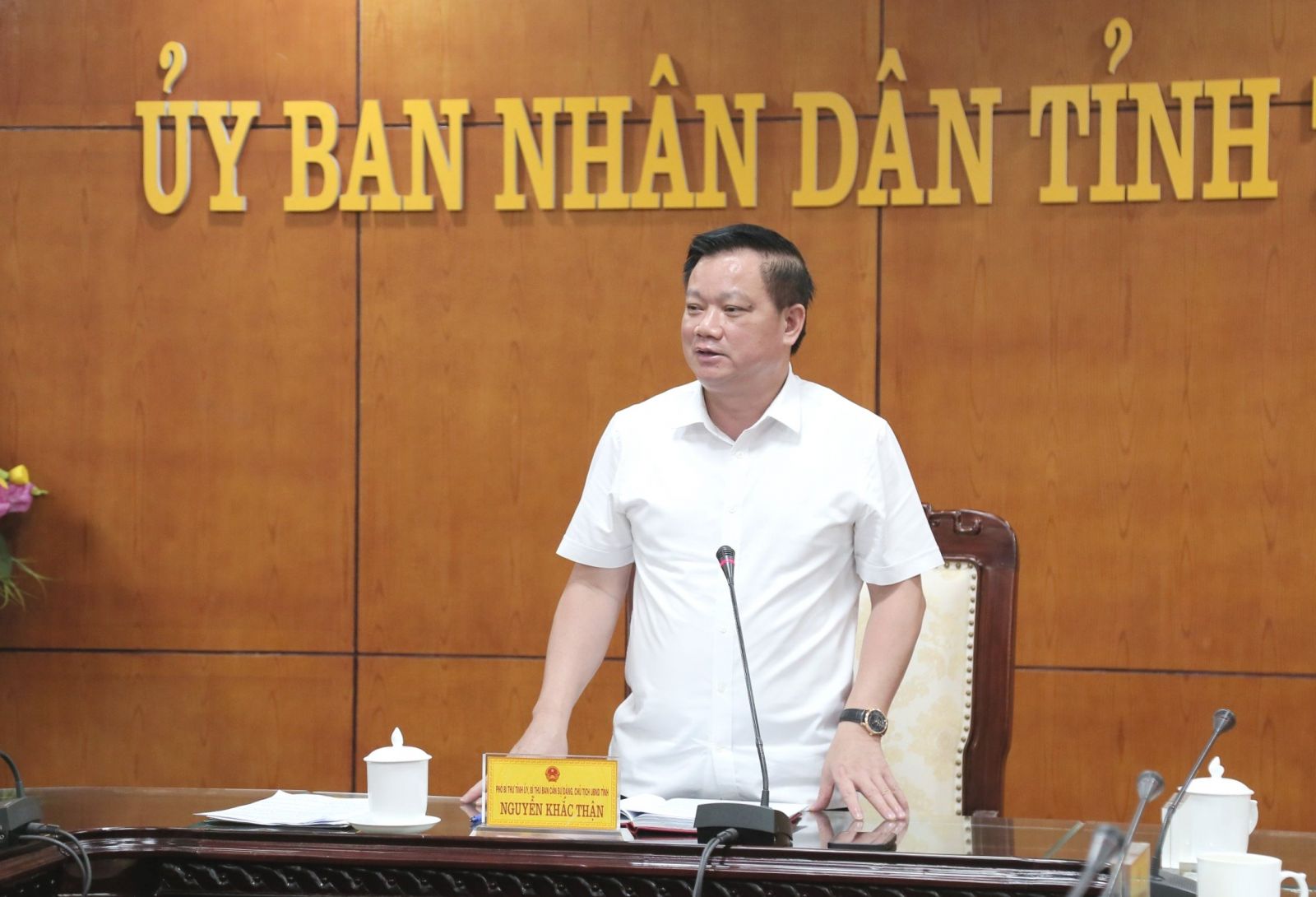   Họp Ban Cán sự đảng UBND tỉnh