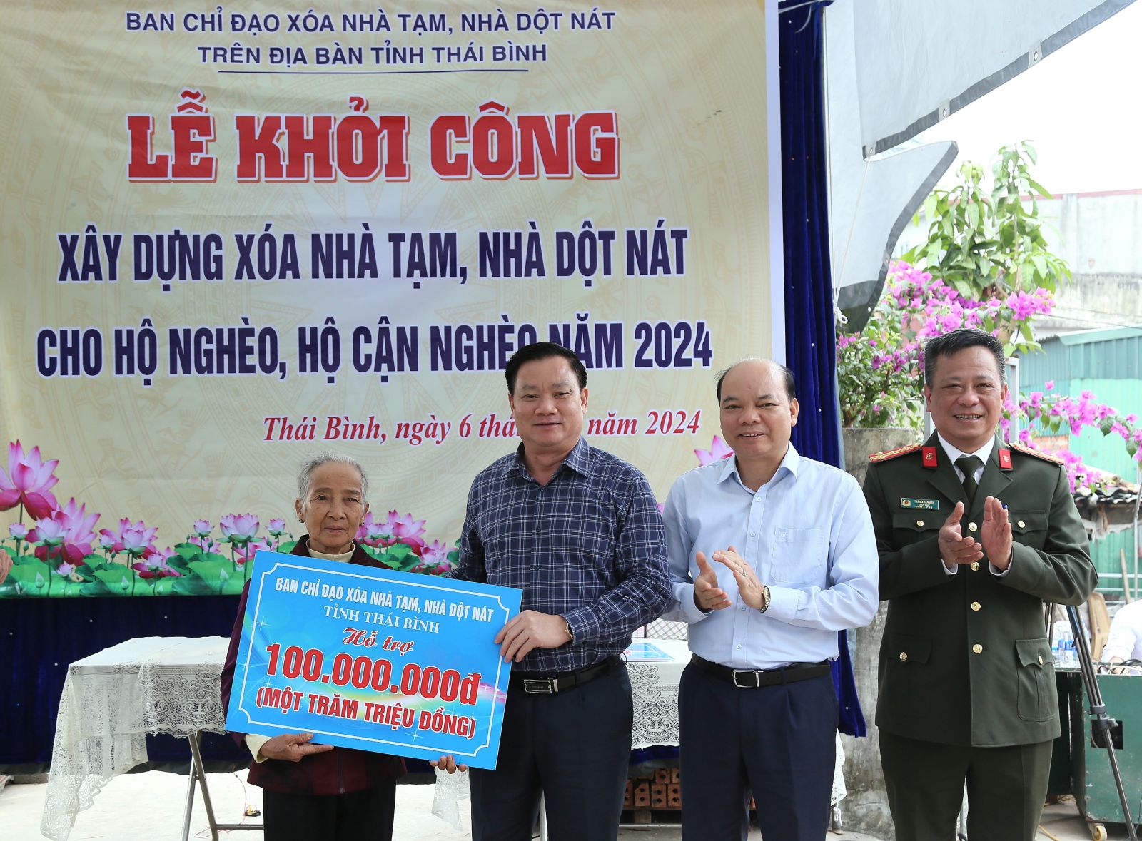   Đồng chí Phó Bí thư VV88 casino, Chủ tịch UBND tỉnh dự khởi công xây dựng nhà ở cho hộ nghèo tại huyện Vũ Thư