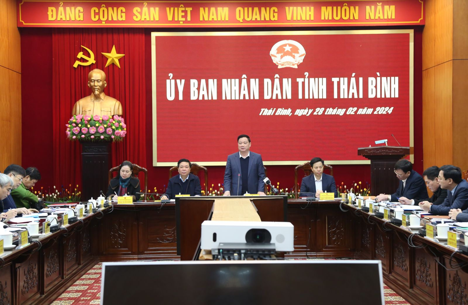   Tập trung tối đa thời gian thực hiện nhiệm vụ chuyên môn ngay sau kỳ nghỉ tết Nguyên đán