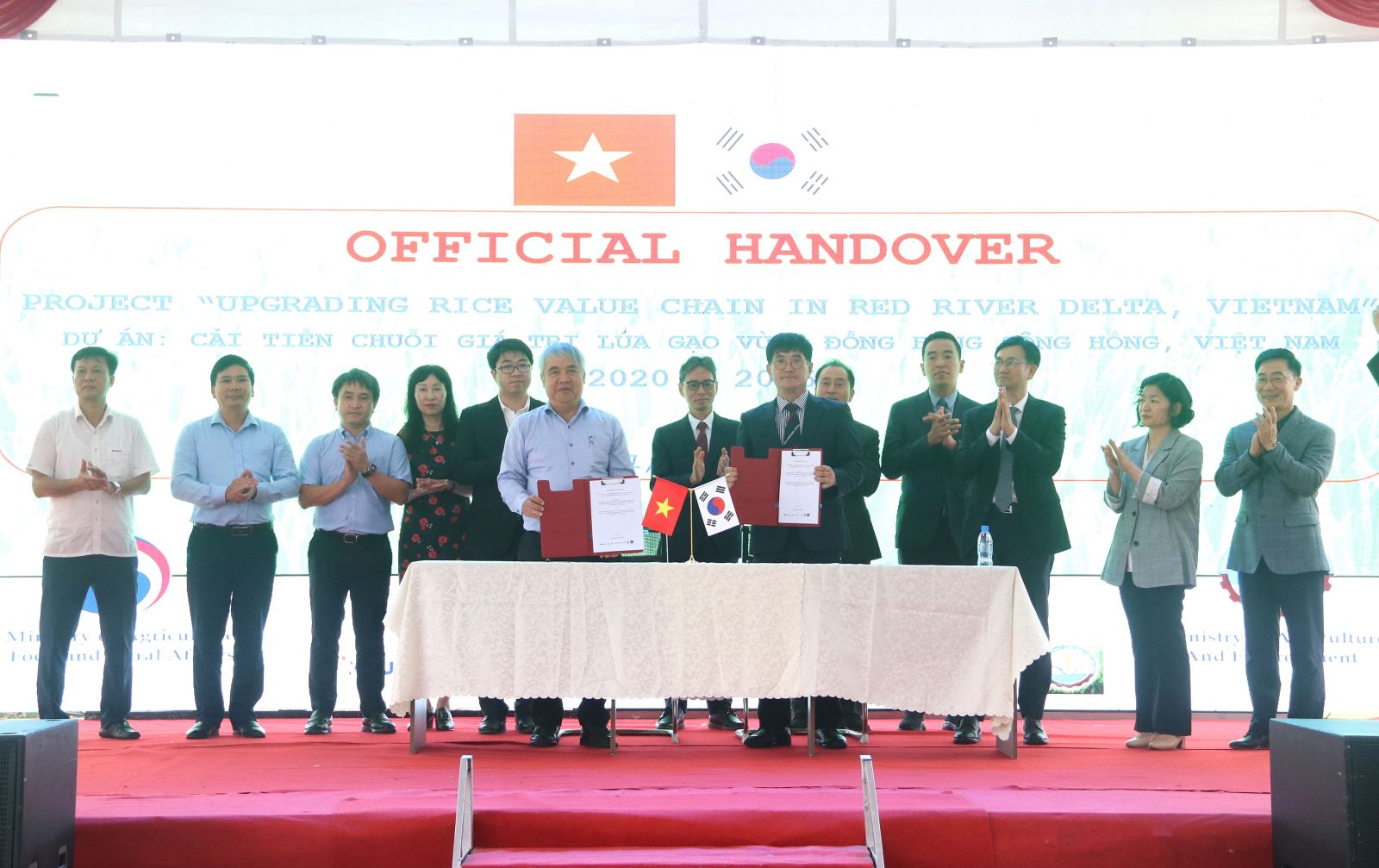  Bàn giao các hạng mục và tài sản dự án “Cải tiến chuỗi giá trị lúa gạo vùng Đồng bằng sông Hồng”