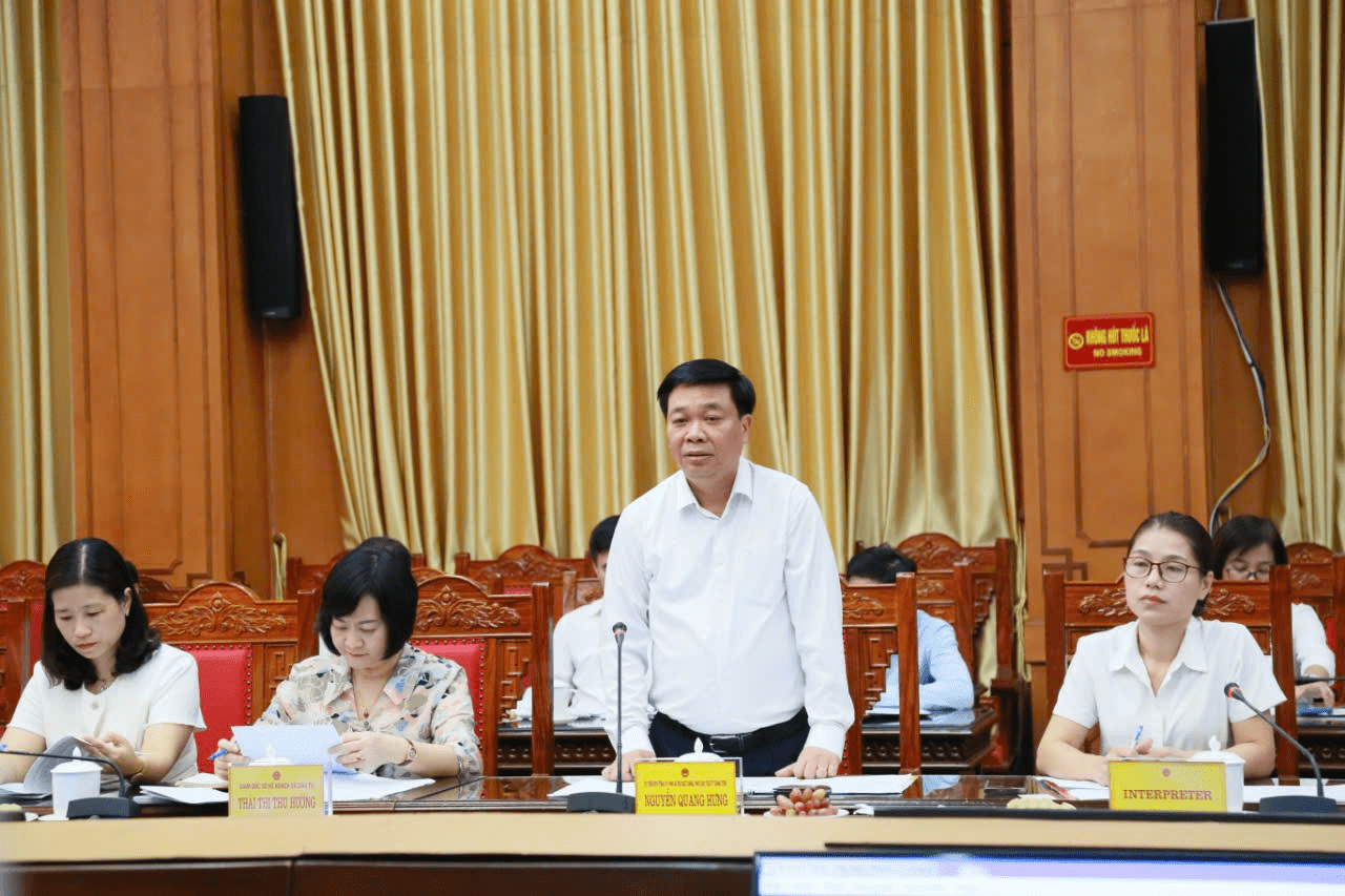   Đồng chí Phó Chủ tịch thường trực UBND tỉnh làm việc với Tập đoàn Công nghiệp Gốm sứ Hoa Liên Hồ Nam