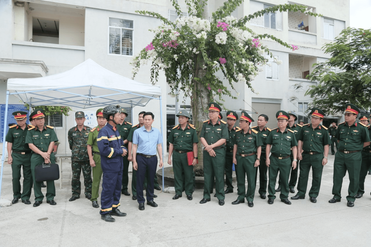   Kiểm tra công tác chuẩn bị diễn tập phòng thủ dân sự ứng phó bão mạnh, siêu bão