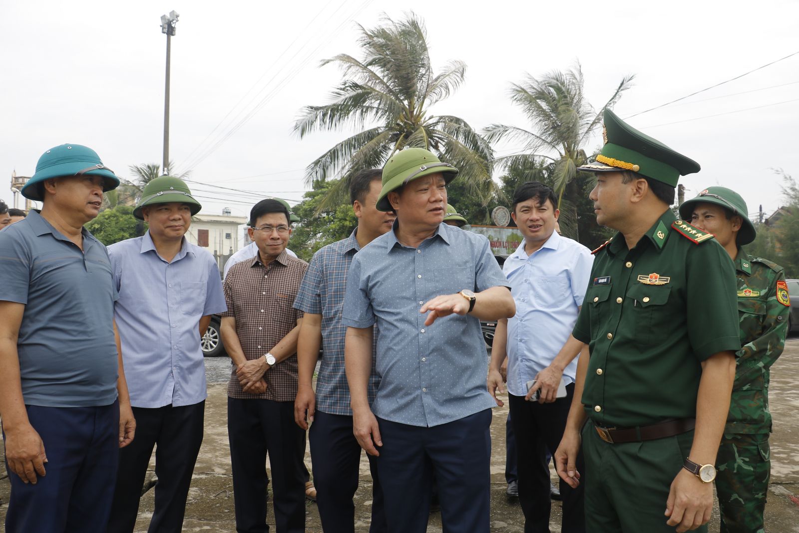   Huy động tổng lực ứng phó với bão số 3, không để thiệt hại về người, hạn chế thấp nhất thiệt hại về tài sản