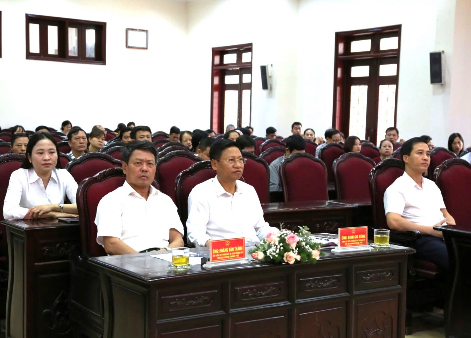   Tiếp xúc cử tri ở thành phố Thái Bình trước Kỳ họp thứ 9 HĐND tỉnh