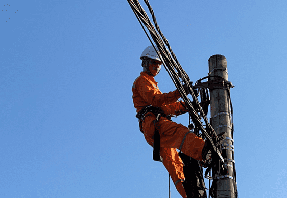   Bảo đảm cung ứng điện trong thời gian cao điểm năm 2024 và các năm tiếp theo trên địa bàn tỉnh