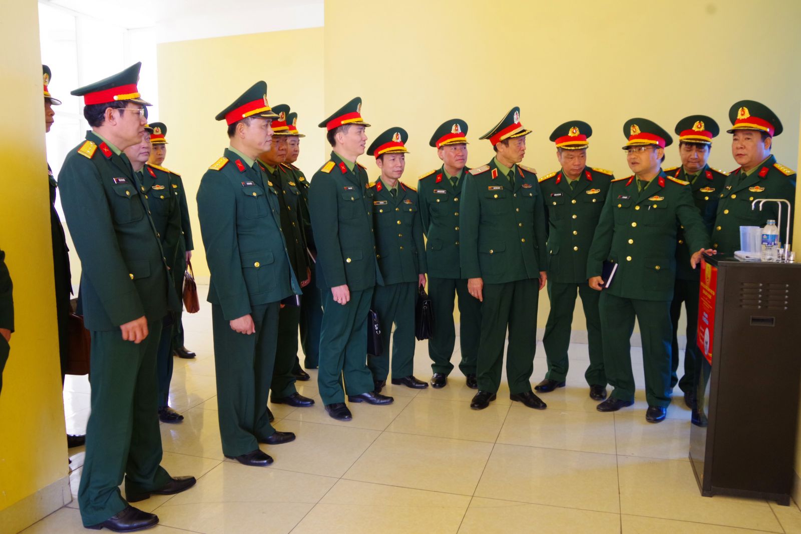   Bàn giao mô hinh xử lý nước thải sinh hoạt và máy lọc nước