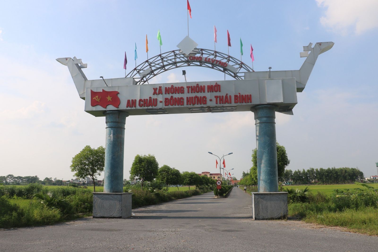   Lan tỏa phong trào thi đua “Chung sức xây dựng nông thôn mới nâng cao, nông thôn mới kiểu mẫu”