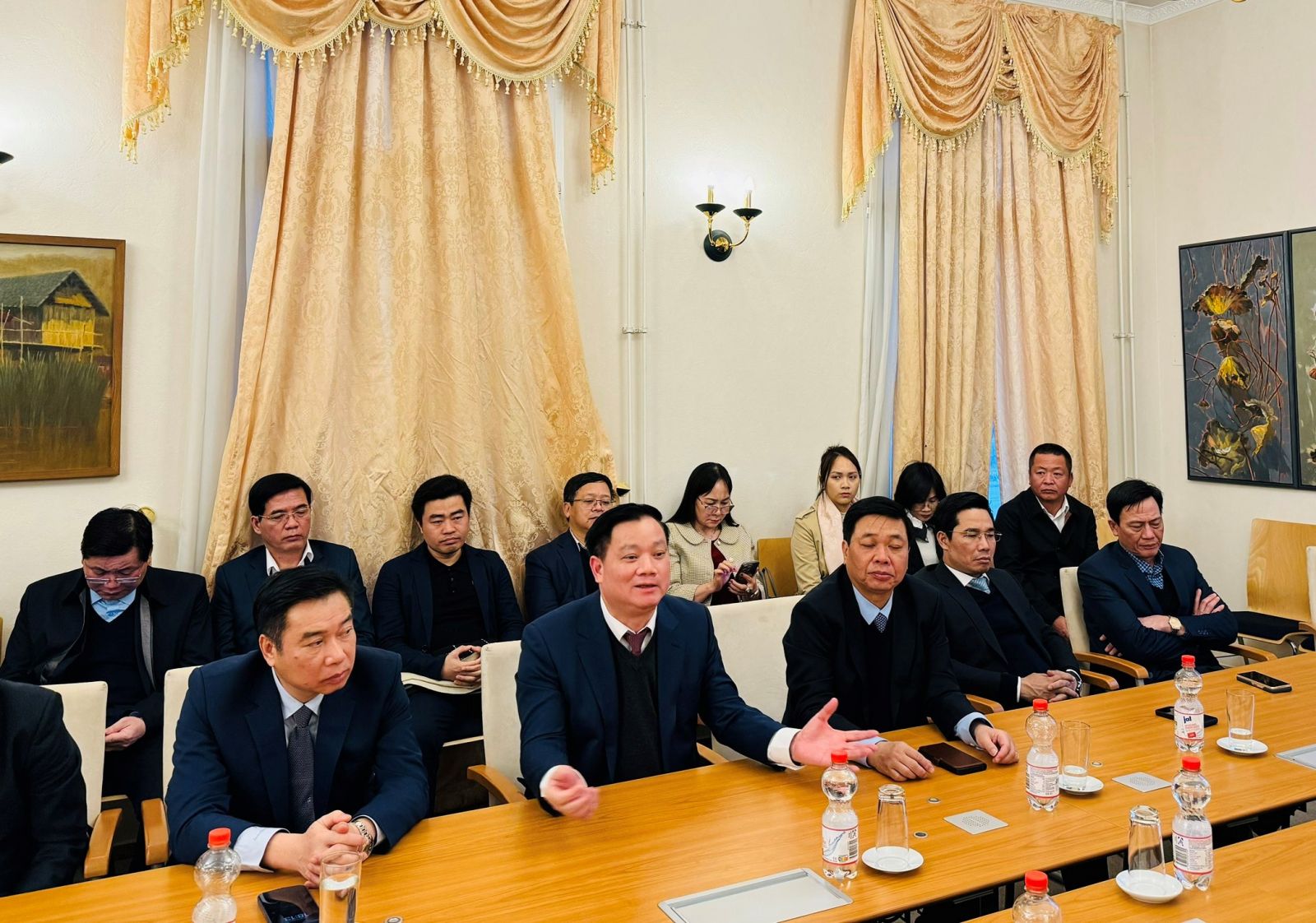   Đoàn công tác của tỉnh thăm, làm việc với Đại sứ quán Việt Nam tại CHLB Đức