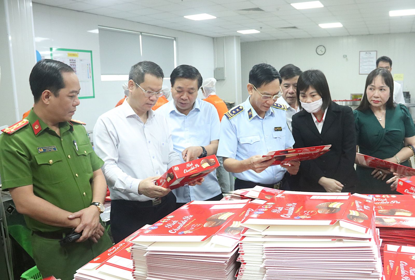   Tăng cường chống buôn lậu, gian lận thương mại và hàng giả