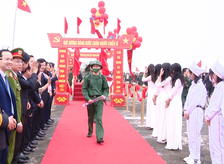   Tuổi trẻ Thái Bình tiếp bước cha anh, vững bước quân hành