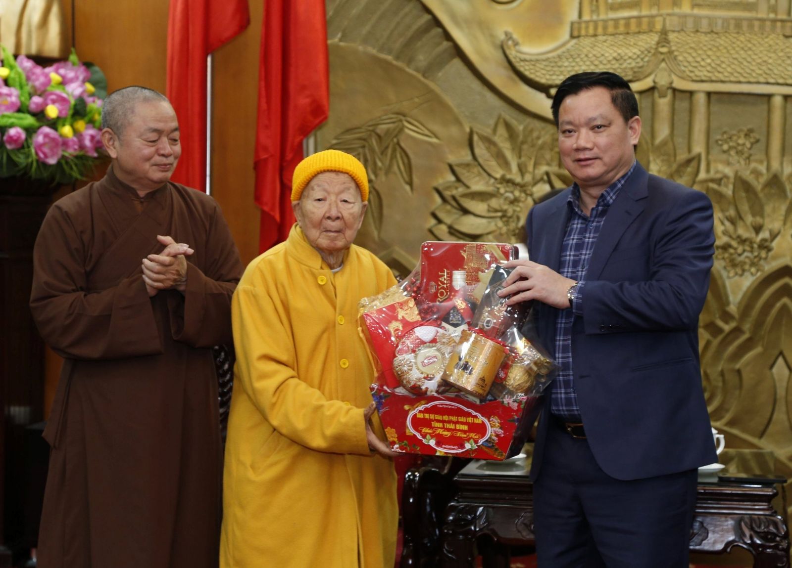   Ban Trị sự Giáo hội Phật giáo Việt Nam tỉnh chúc Tết UBND tỉnh