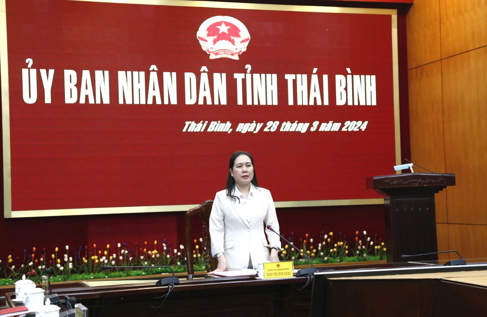   Tháo gỡ một số khó khăn, bất cấp, vướng mắc trong đấu thầu mua sắm thuốc, vật tư, hoá chất