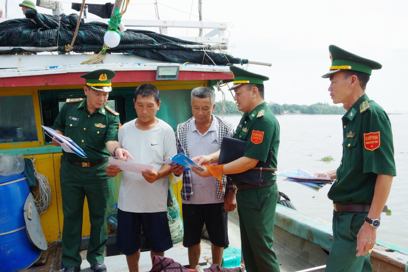   Tháng 9/2023, kiểm tra, xử lý 240 vụ buôn lậu, gian lận thương mại và hàng giả