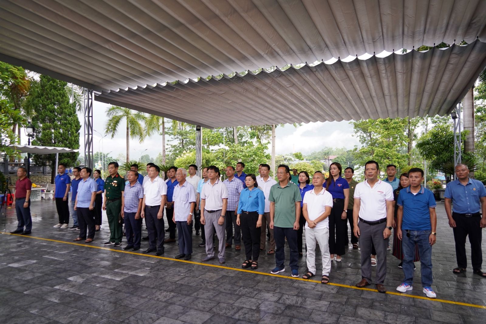   Đoàn đại biểu Ngành Thông tin và Truyền thông: Dâng hương tưởng niệm các anh hùng liệt sĩ tại Nghĩa trang Liệt sĩ Quốc Gia Vị Xuyên, Hà Giang