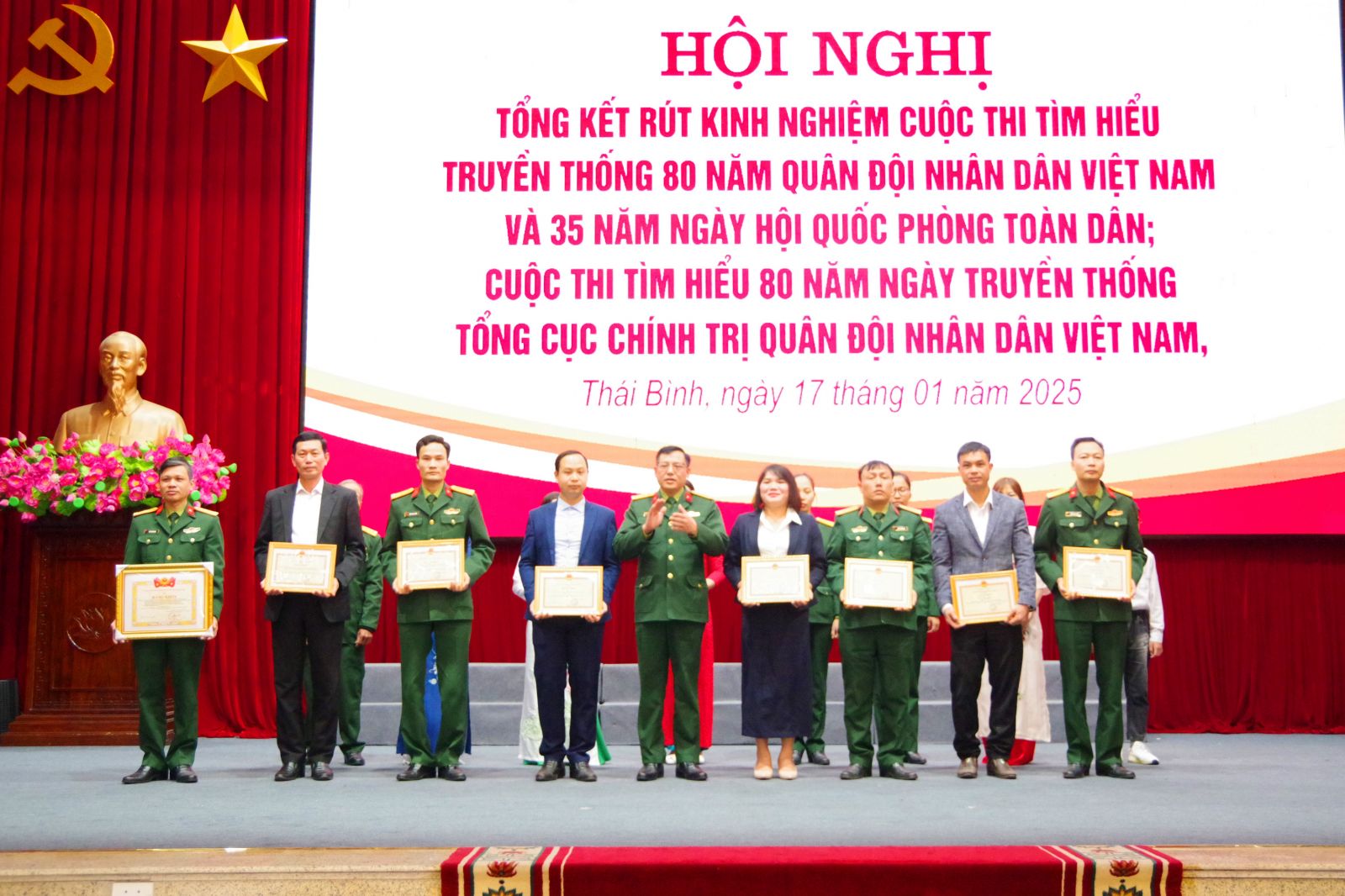   22 tập thể, cá nhân được khen thưởng tham gia Cuộc thi tìm hiểu 80 năm ngày thành lập Quân đội VV88 đăng ký nhận 68k Việt Nam và 35 năm ngày hội quốc phòng toàn dân