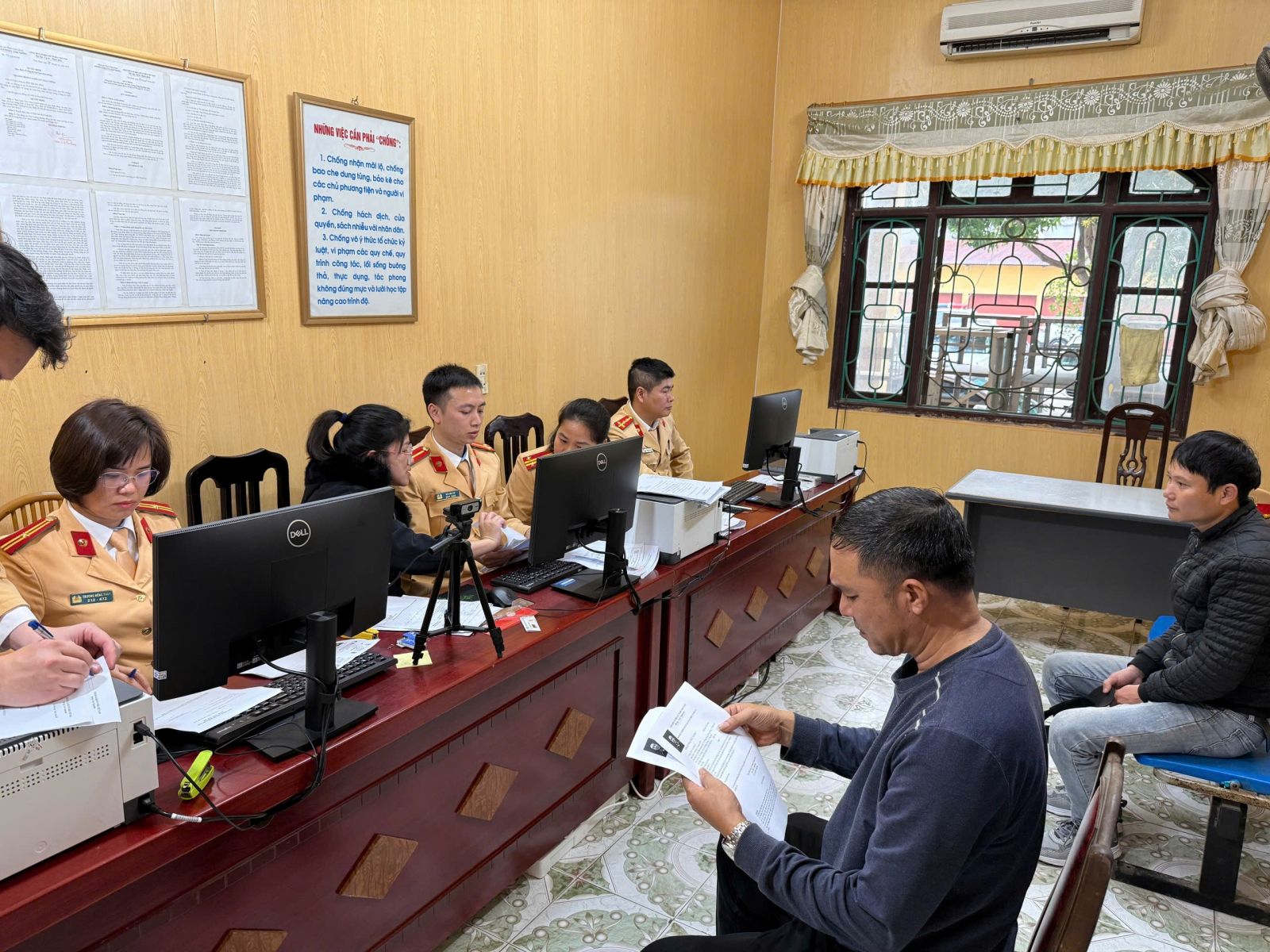   Thuận lợi trong ngày đầu cấp đổi giấy phép lái xe tại Thái Bình