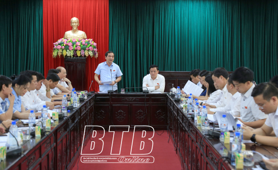   Thống nhất nội dung thảo luận tổ, thảo luận và chất vấn tại hội trường