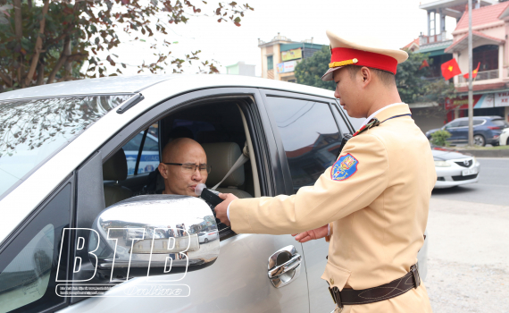   Thành lập 11 tổ tuần tra, kiểm soát, xử lý vi phạm về trật tự an toàn VV88 dự đoán xổ số ba miền siêu chính xác đường bộ