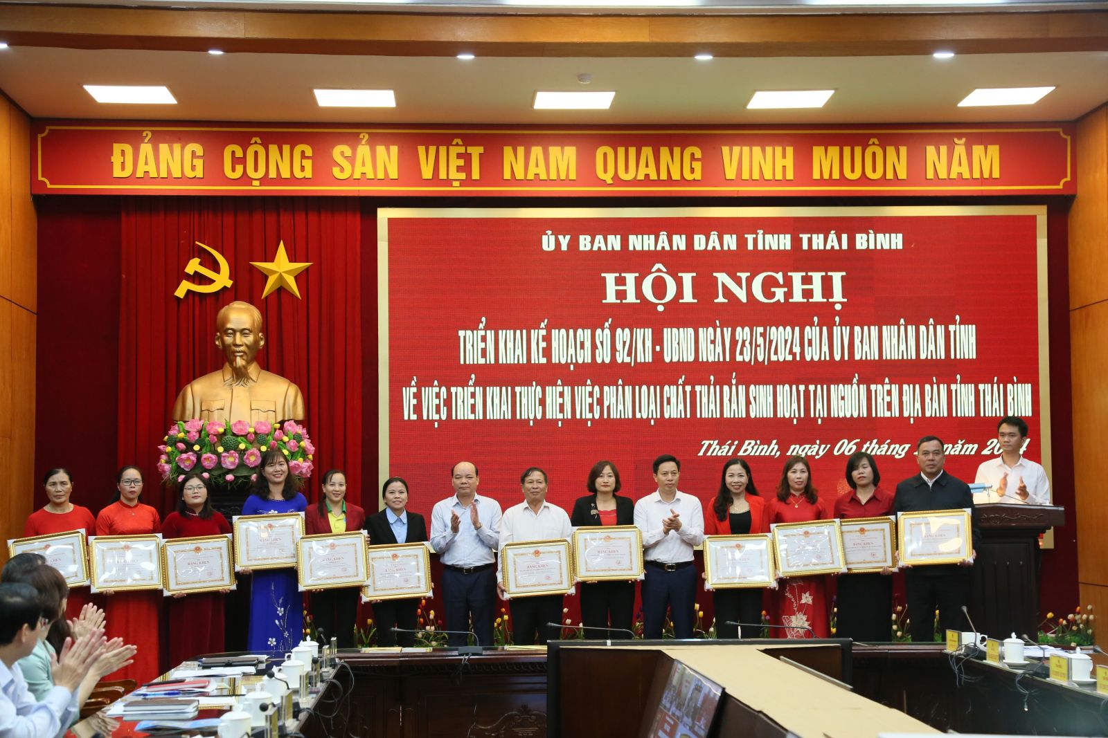   Phấn đấu đạt mục tiêu 100% cơ quan, đơn vị, địa phương thực hiện phân loại rác thải rắn sinh hoạt tại nguồn