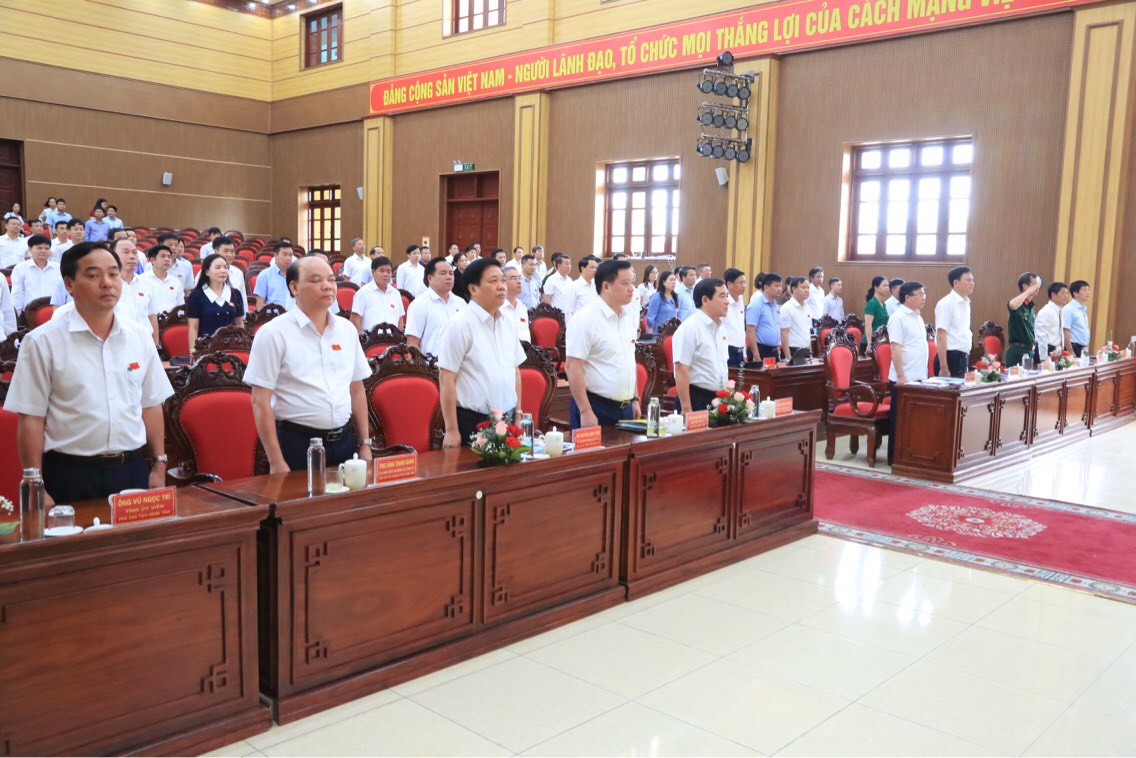   Kỳ họp HĐND tỉnh để giải quyết công việc phát sinh đột xuất quyết định nhiều nội dung quan trọng