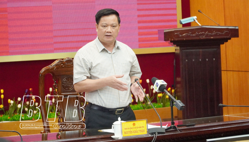   UBND tỉnh: Nghe báo cáo tình hình, kết quả công tác giải phóng mặt bằng các dự án nhà ở thương mại đã lựa chọn được nhà đầu tư