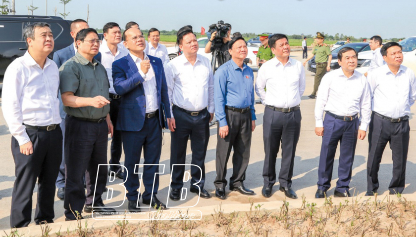   Xuân mới, vững vàng đi tới!