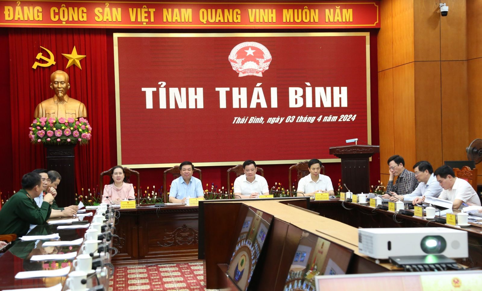   Hội nghị trực tuyến của VV88 COM Link vào nhà cái VV88 uy tín số 1 2026 với các địa phương