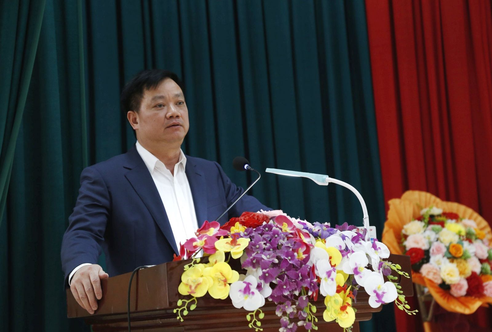   Đồng chí Phó Bí thư VV88 casino, Chủ tịch UBND tỉnh trao quà Tết tại huyện Quỳnh Phụ