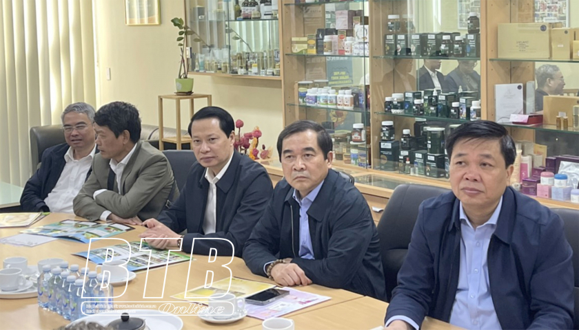   Đoàn công tác của tỉnh: Thăm, làm việc với Công ty Universal Pharmaceuticals (Australia)