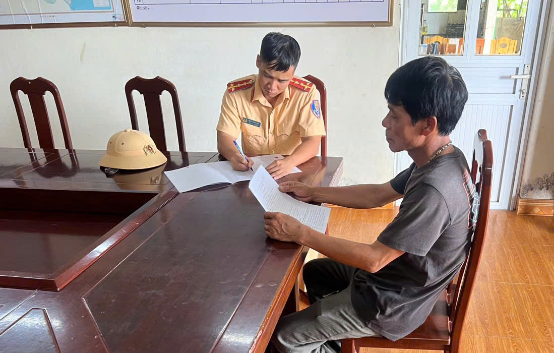   Thái Bình: Bắt giữ tàu khai thác cát trái phép trên sông Hồng