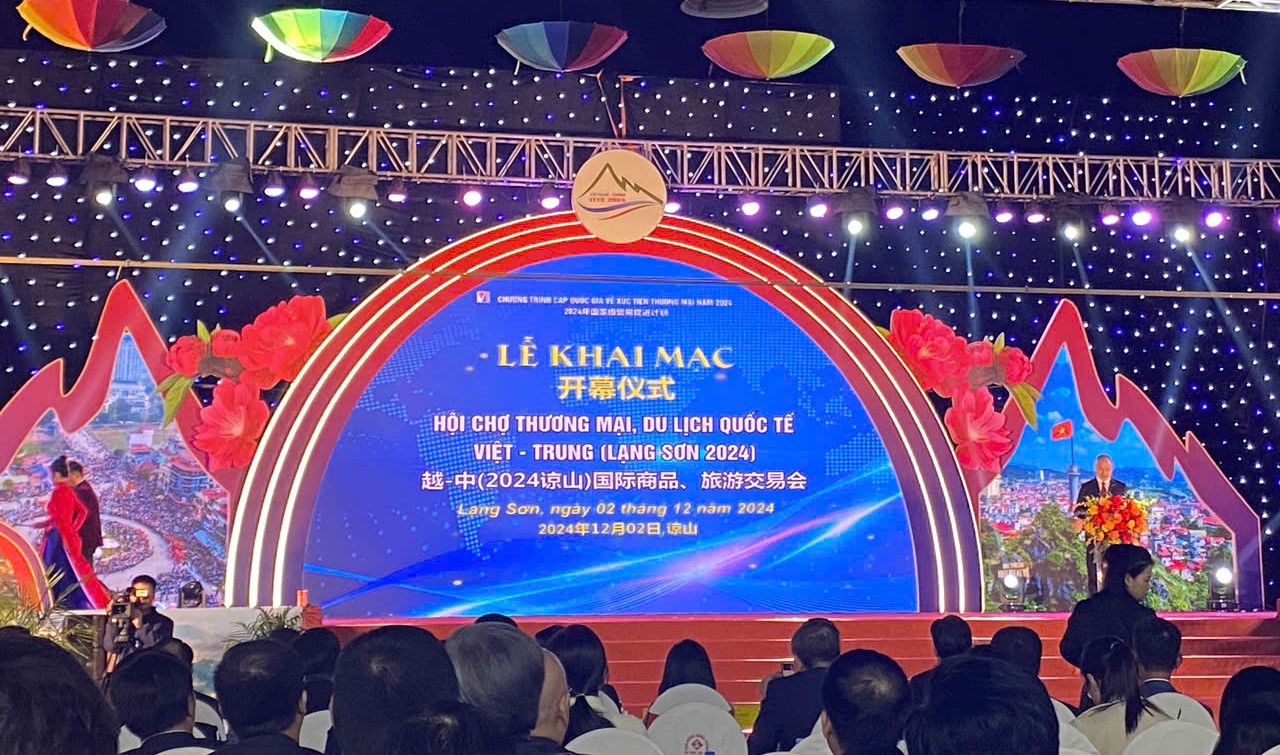   Trung tâm Hỗ trợ xúc tiến đầu tư và Phát triển tỉnh Thái Bình tổ chức đoàn VV88 it com thể thao, live casino, slot, bắn cá, xổ số tham gia hội chợ tại tỉnh Lạng Sơn