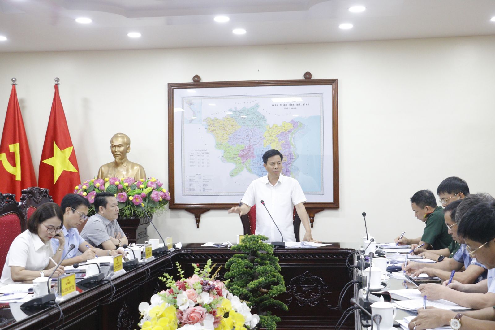   UBND tỉnh nghe báo cáo dự thảo đề án xây dựng lực lượng dân quân biển và trụ sở ban chỉ huy quân sự cấp xã