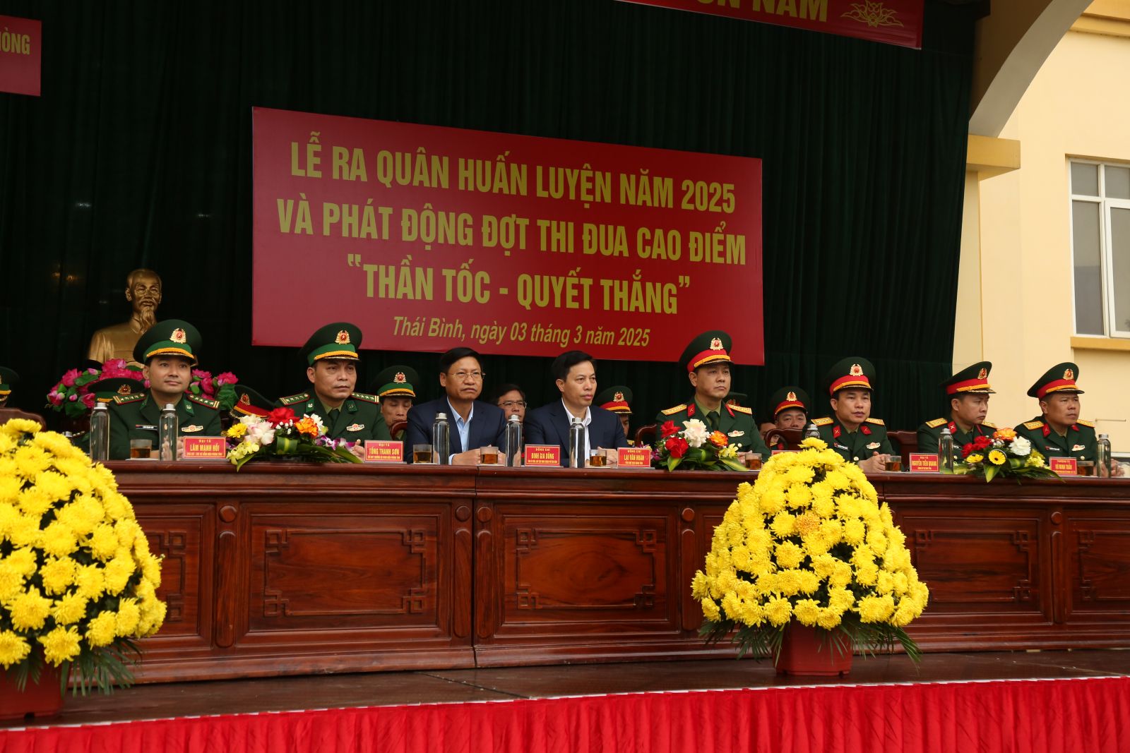   Lực lượng vũ trang tỉnh ra quân huấn luyện năm 2025