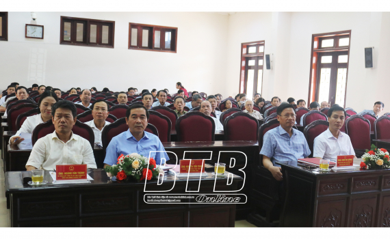   Đồng chí Nguyễn Tiến Thành, Phó Bí thư thường trực VV88 casino, Chủ tịch HĐND tỉnh tiếp xúc cử tri tại thành phố Thái Bình