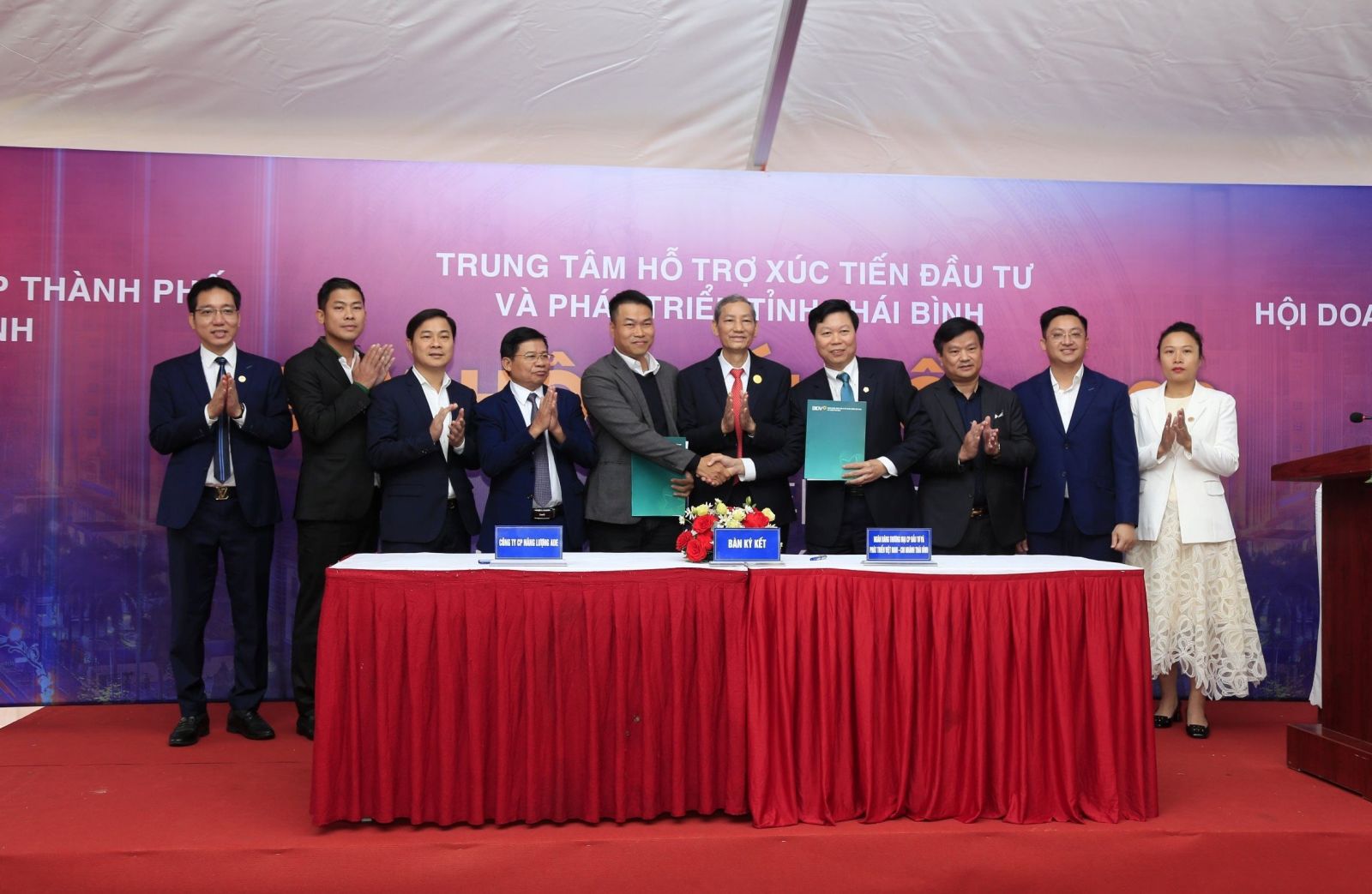   18 VV88 it com thể thao, live casino, slot, bắn cá, xổ số ký kết thỏa thuận hợp tác đầu tư tại ngày hội kết nối 2023