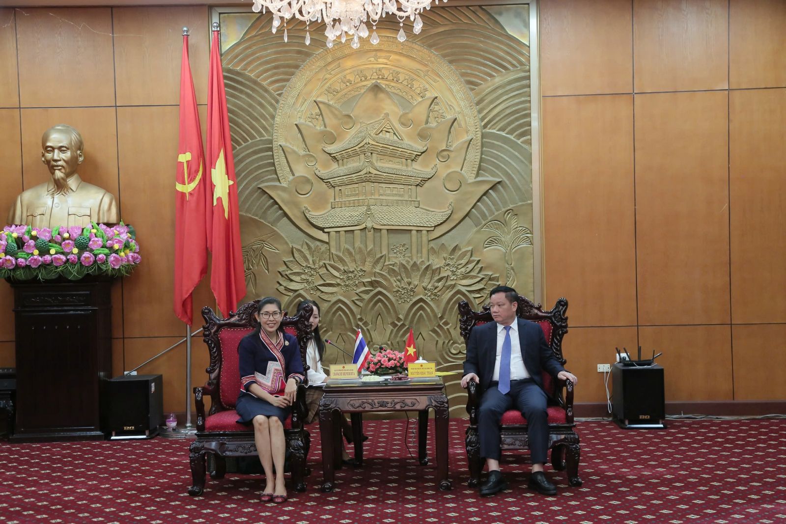   Đồng chí Phó Bí thư Tỉnh uỷ,  Chủ tịch UBND tỉnh tiếp xã giao Đại sứ Vương quốc Thái Lan tại Việt Nam