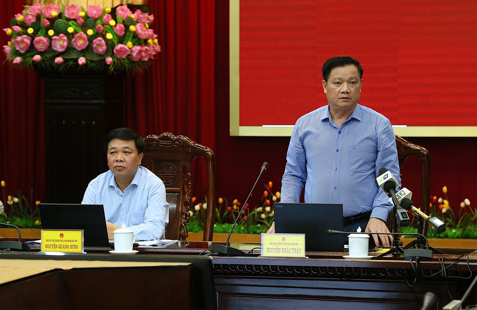   Họp nghe báo cáo tiến độ thực hiện và công tác giải phóng mặt bằng các dự án nhà ở thương mại và khu dân cư nông thôn mới kiểu mẫu