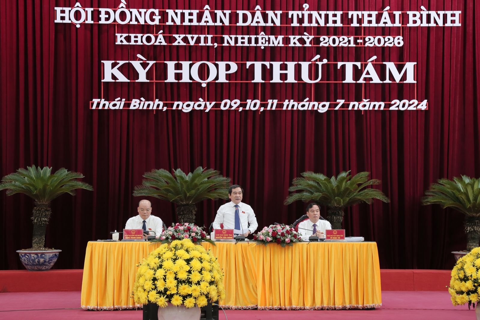   Kỳ họp thứ tám, HĐND tỉnh khóa XVII tiếp tục phiên thảo luận, chất vấn và trả lời chất vấn