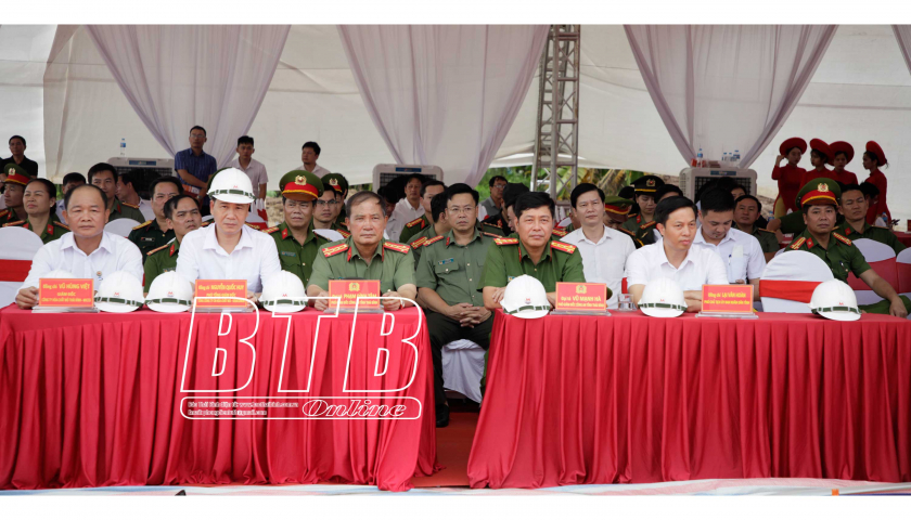   Diễn tập phương án chữa cháy và cứu nạn cứu hộ huy động nhiều lực lượng tham gia