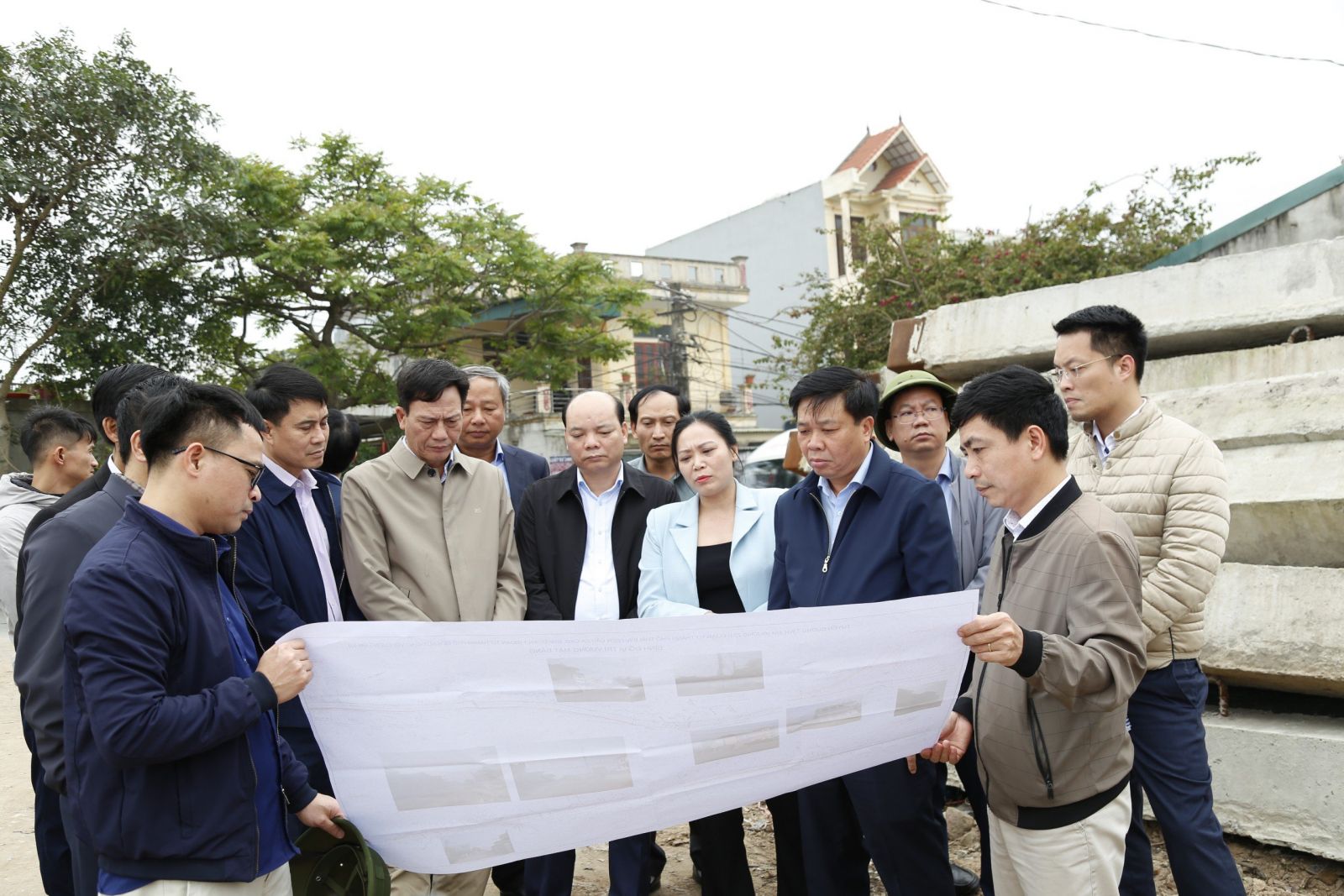   Kiểm tra tiến độ thi công tuyến đường tỉnh 454 đoạn từ thành phố Thái Bình đến cầu Sa Cao và tuyến đường vành đai phía Nam