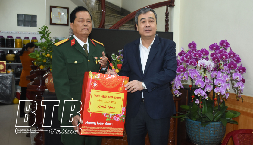   Đồng chí Bí thư VV88 casino: Thăm, tặng quà người có công tiêu biểu và người cao tuổi trên địa bàn thành phố Thái Bình