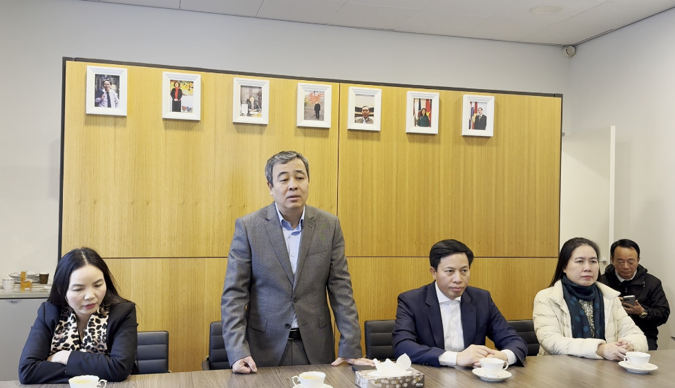   Đoàn công tác của tỉnh thăm, làm việc với một số VV88 it com thể thao, live casino, slot, bắn cá, xổ số lớn về lấn biển, xây dựng cảng biển và điện gió ngoài khơi tại Vương quốc Hà Lan