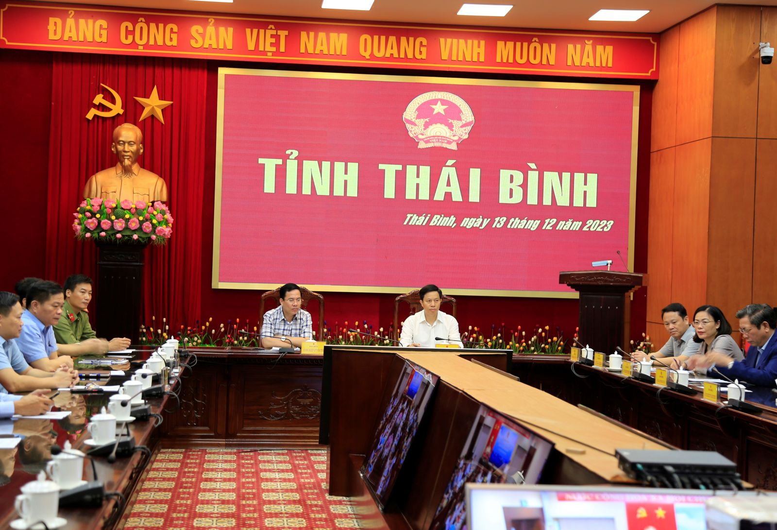   Tổ chức đợt cao điểm về chống khai thác hải sản bất hợp pháp