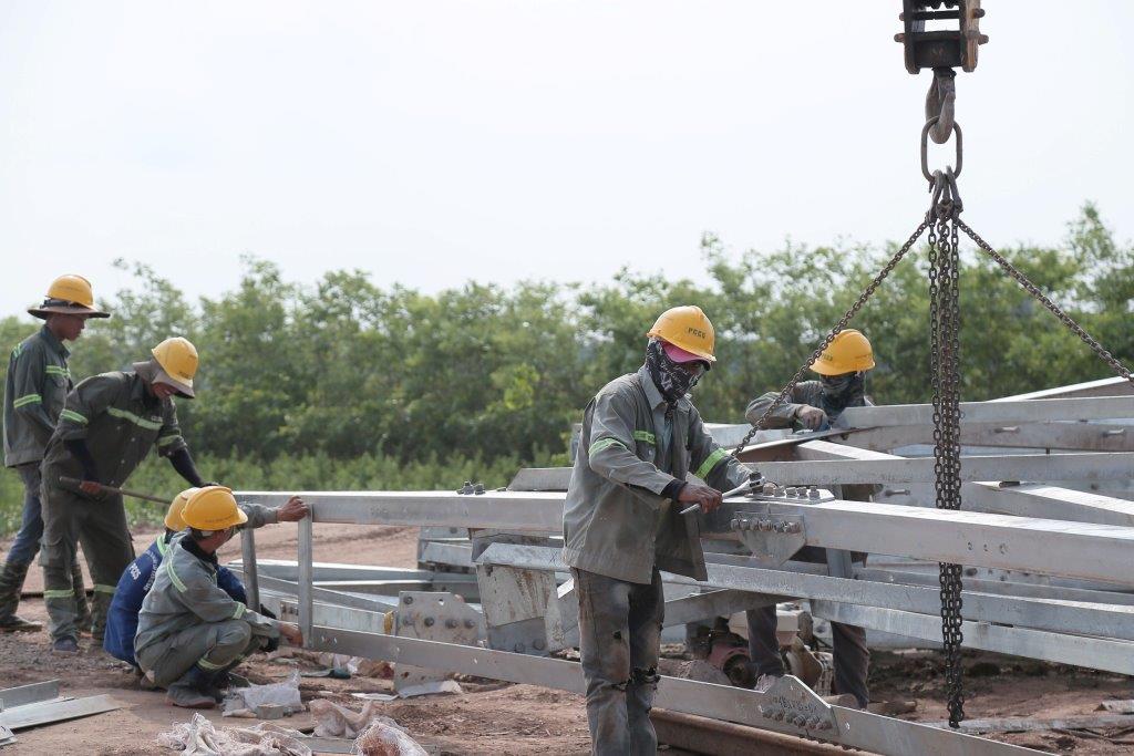   Thái Bình: Khí thế thi đua trên công trường thi công đường dây 500kV mạch 3