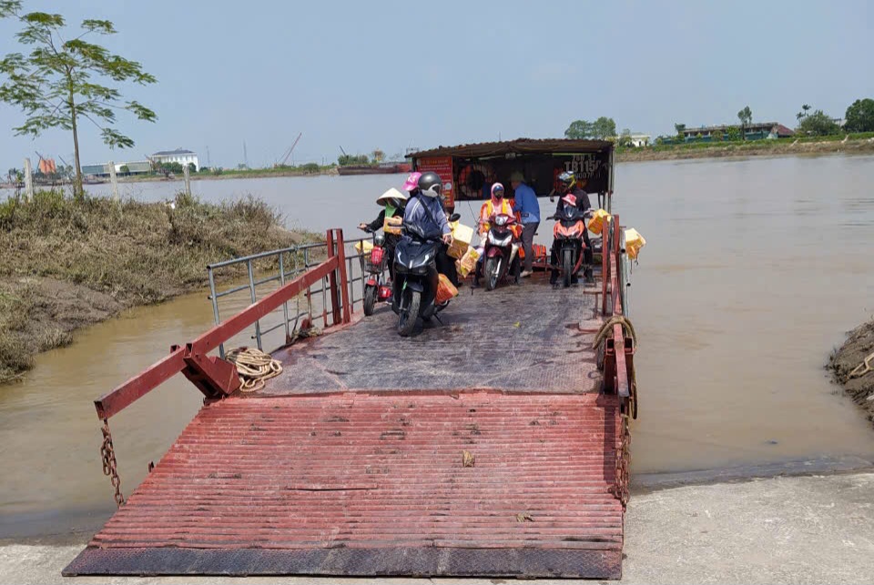   Khôi phục hoạt động VV88 dự đoán xổ số ba miền siêu chính xác đường thủy, bến khách ngang sông