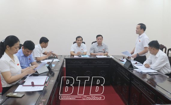   Thảo luận tổ trước kỳ họp thứ sáu, HĐND tỉnh khóa XVII