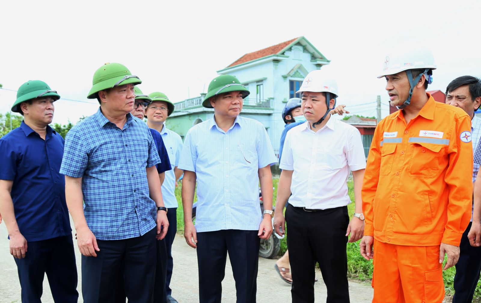   Tiếp tục huy động tổng lực tập trung khắc phục hậu quả do bão số 3 gây ra