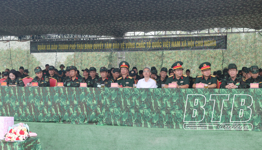   23 tập thể, cá nhân được khen thưởng trong diễn tập khu vực phòng thủ thành phố Thái Bình năm 2023
