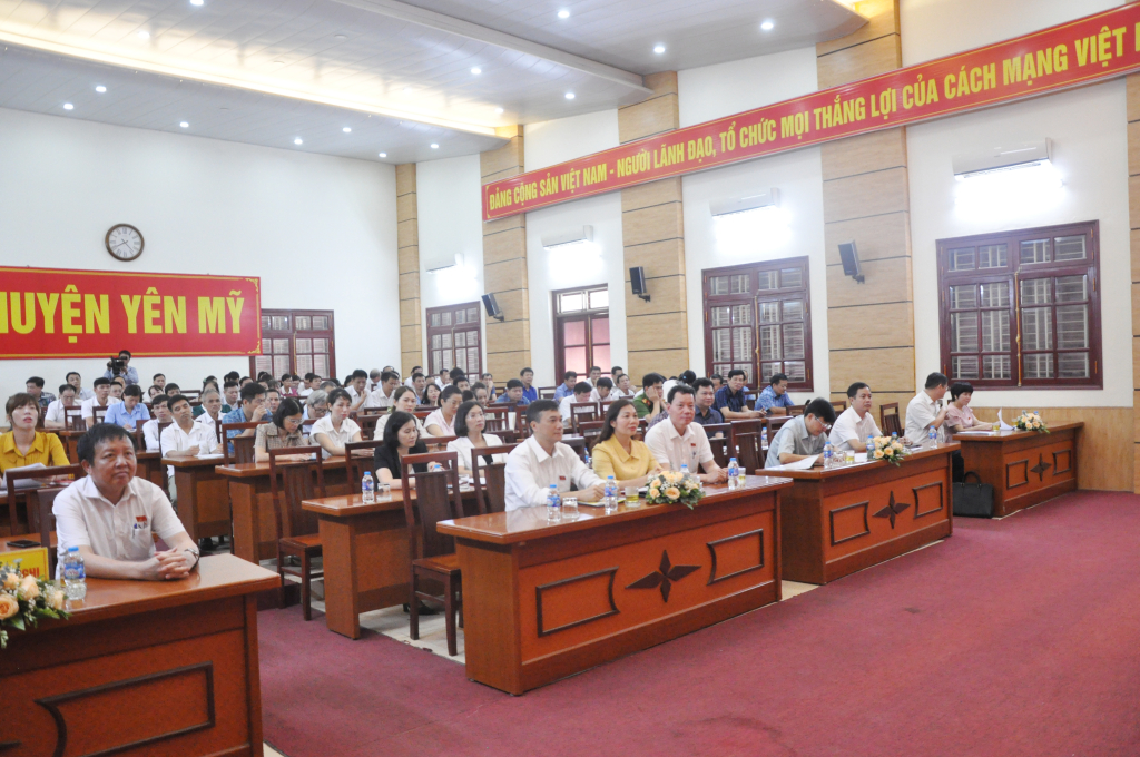   Đại biểu HĐND tỉnh, đại biểu HĐND huyện Yên Mỹ tiếp xúc cử tri huyện Yên Mỹ