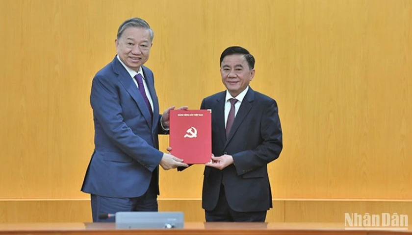   Bộ VV88 đăng ký nhận ngay 58k phân công đồng chí Trần Cẩm Tú giữ chức Thường trực Ban Bí thư